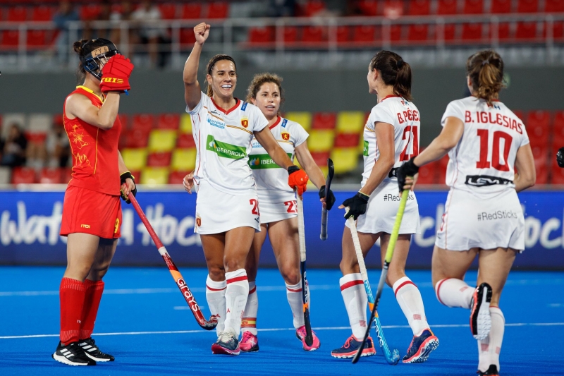 Victoria contundente de las Redsticks en el Estadi Ol�mpic