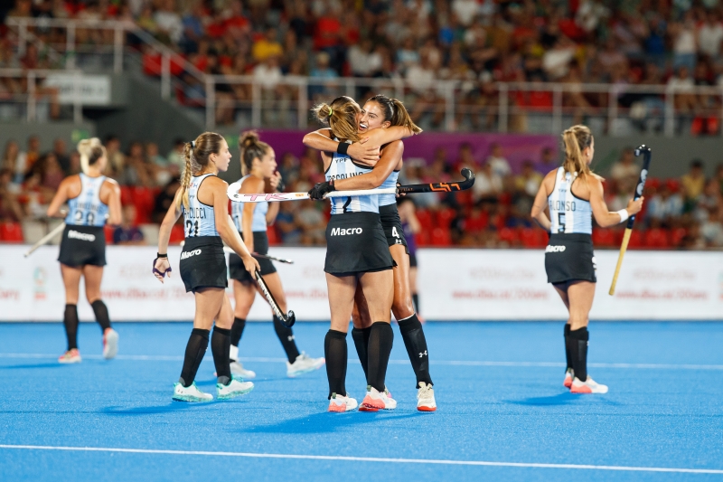6.660 personas llenan el Ol�mpic en una gran fiesta de hockey
